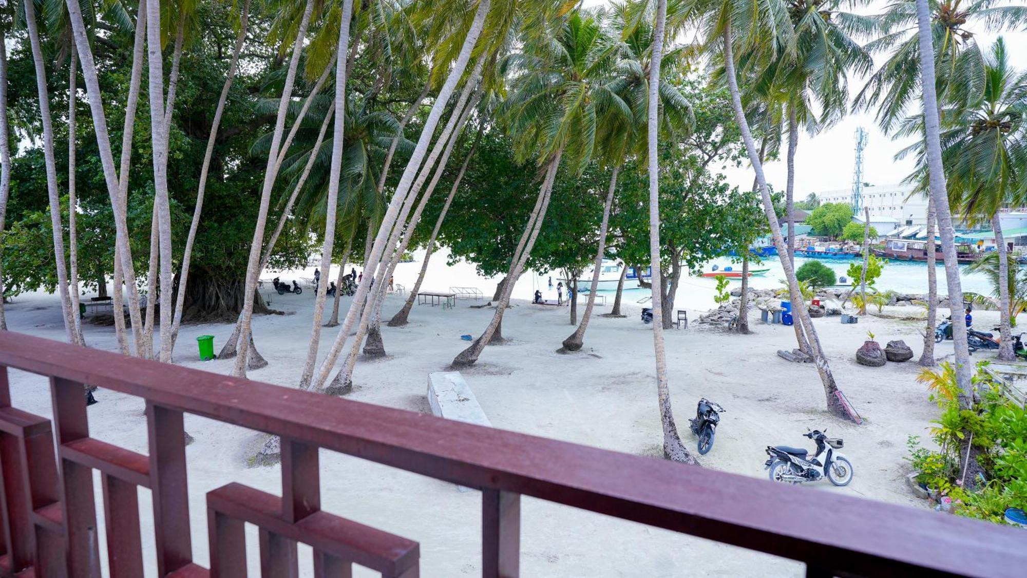 Silver Oasis Maldives Huraa Exterior foto